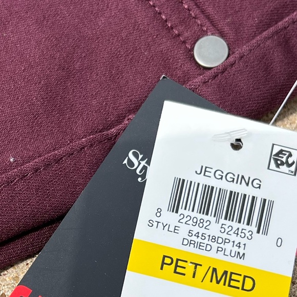 Style & Co Petite Medium Curvy Fit Mid Rise Denim Jeggings - Picture 11 of 11